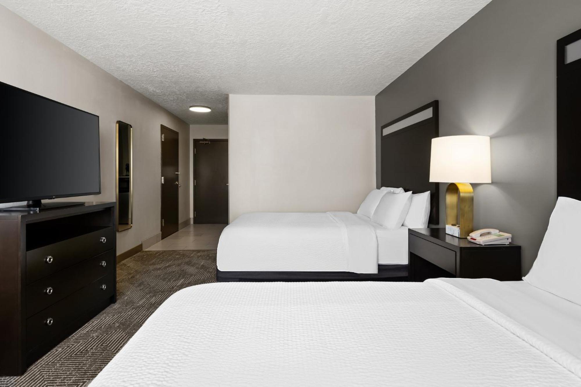 Holiday Inn & Suites Albuquerque Airport By Ihg Exterior photo