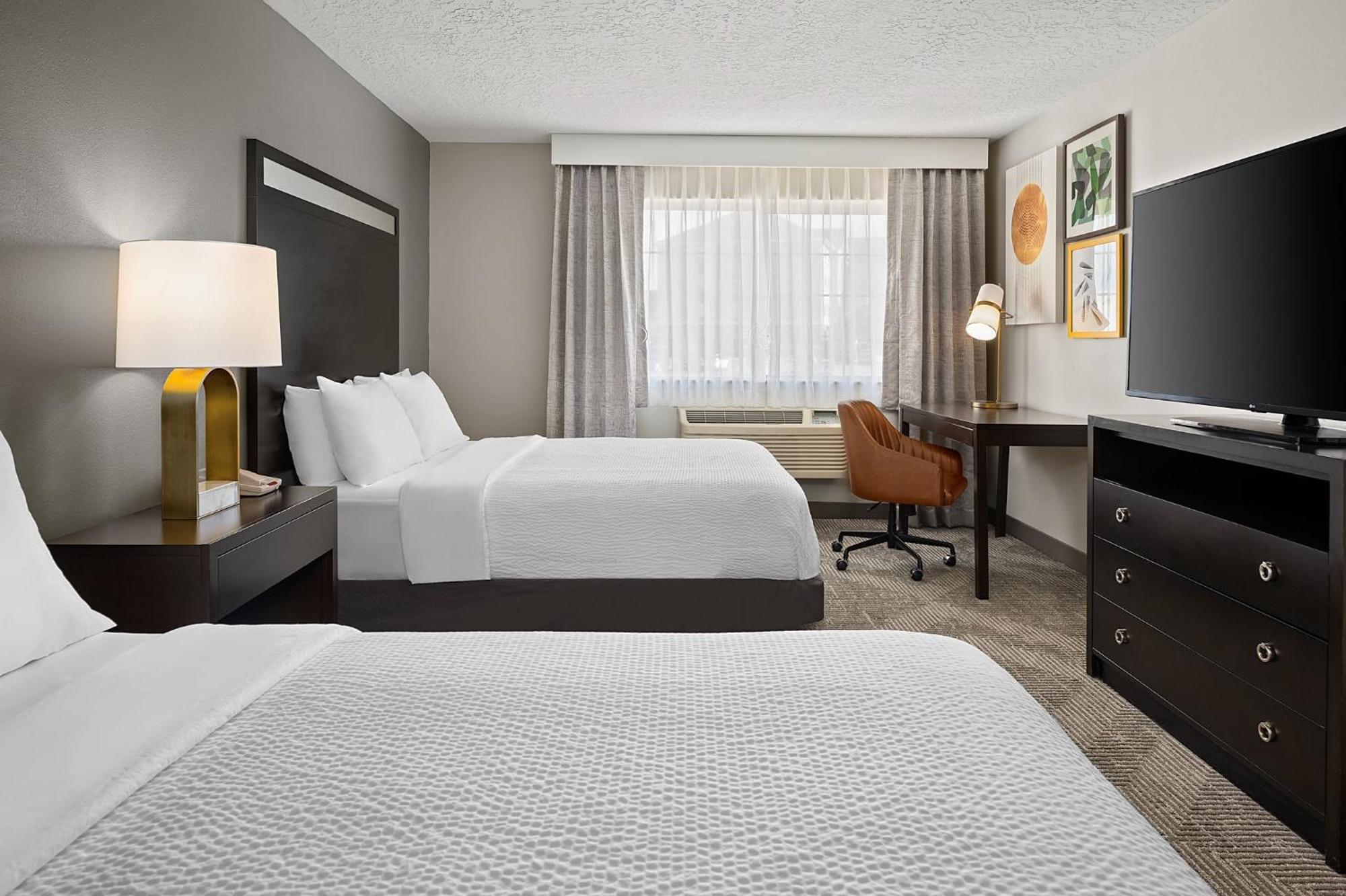 Holiday Inn & Suites Albuquerque Airport By Ihg Exterior photo