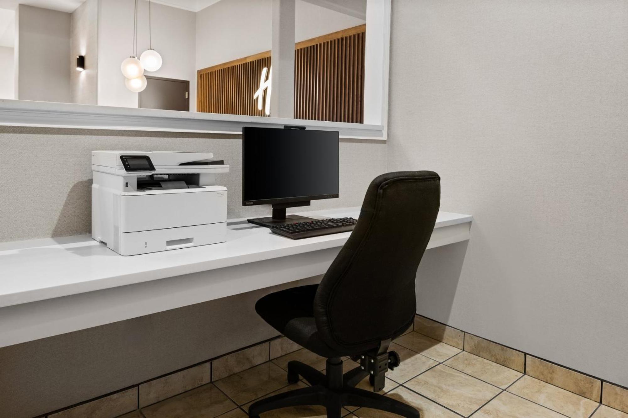 Holiday Inn & Suites Albuquerque Airport By Ihg Exterior photo
