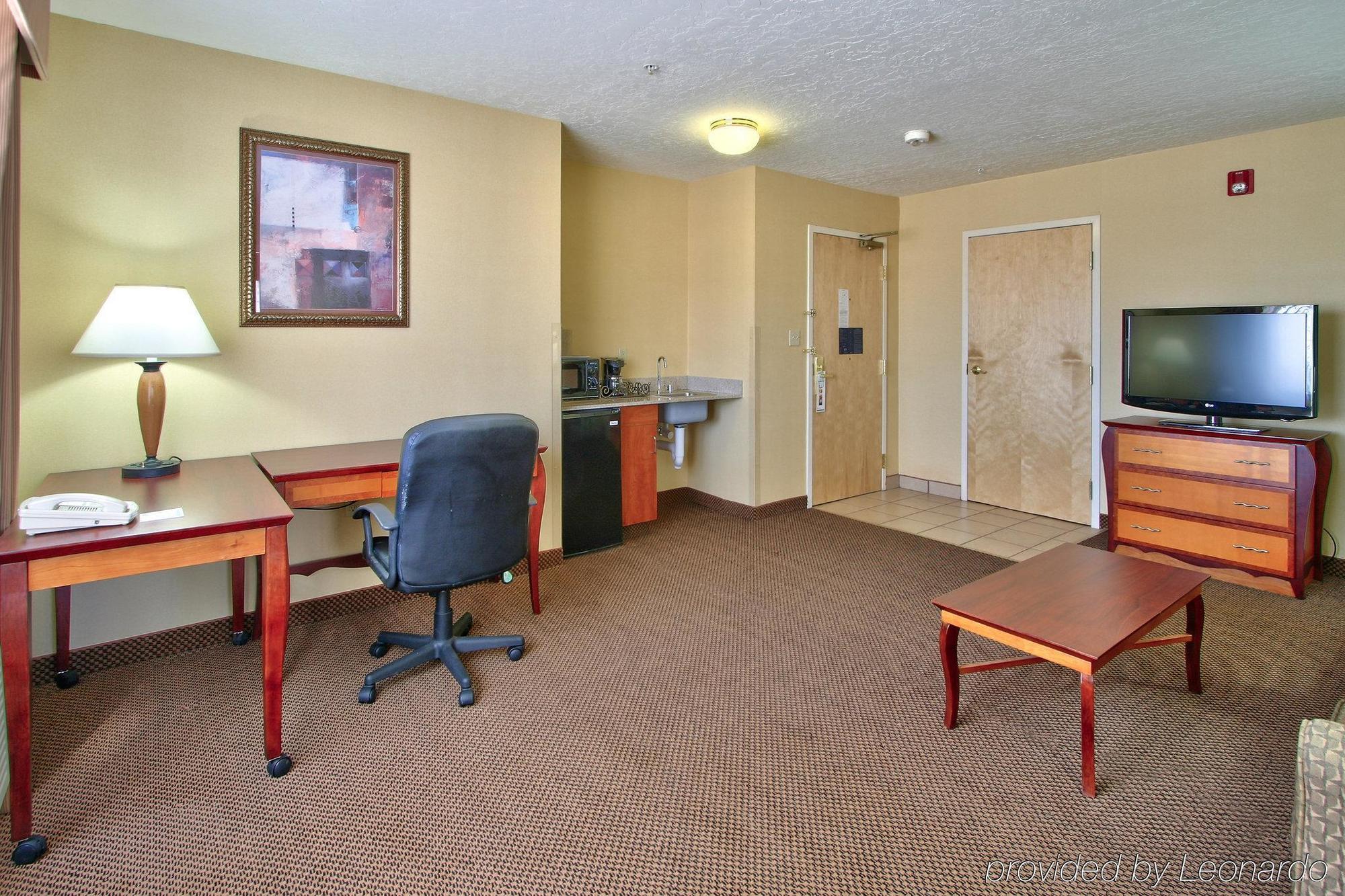 Holiday Inn & Suites Albuquerque Airport By Ihg Exterior photo