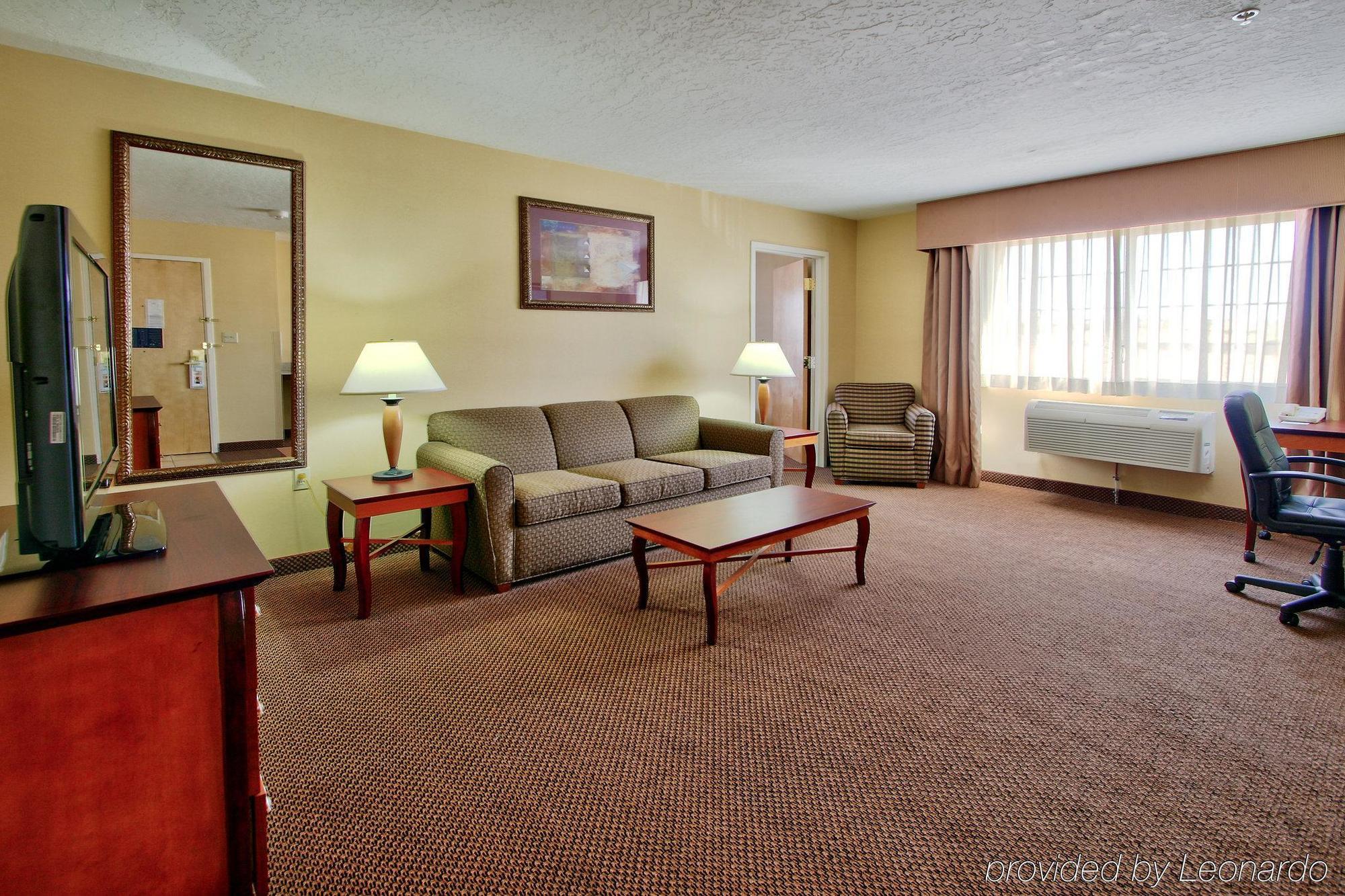 Holiday Inn & Suites Albuquerque Airport By Ihg Exterior photo