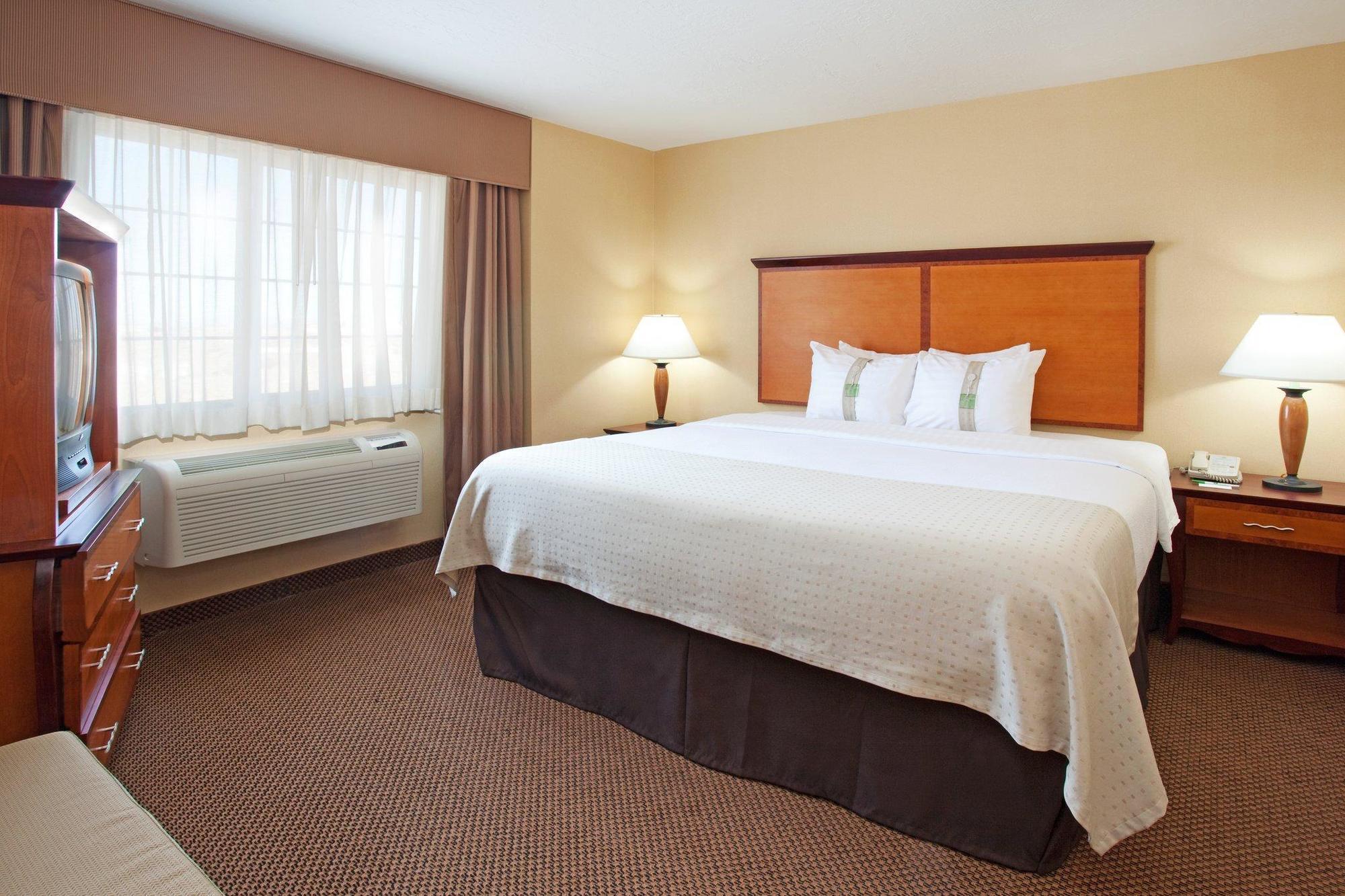 Holiday Inn & Suites Albuquerque Airport By Ihg Exterior photo
