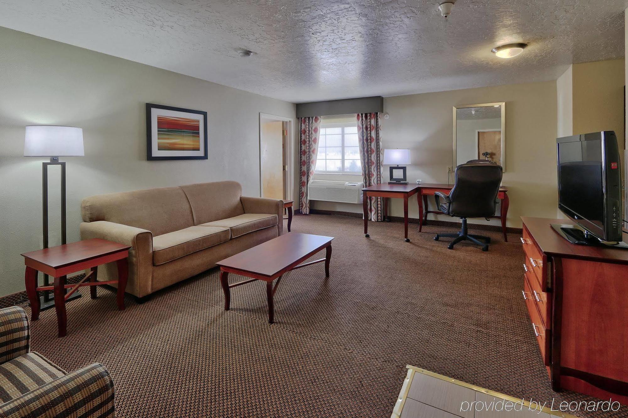 Holiday Inn & Suites Albuquerque Airport By Ihg Exterior photo